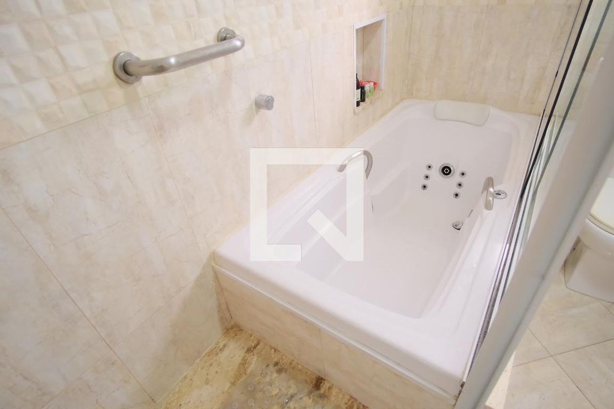 Casa, 3 quartos, 256 m² - Foto 62