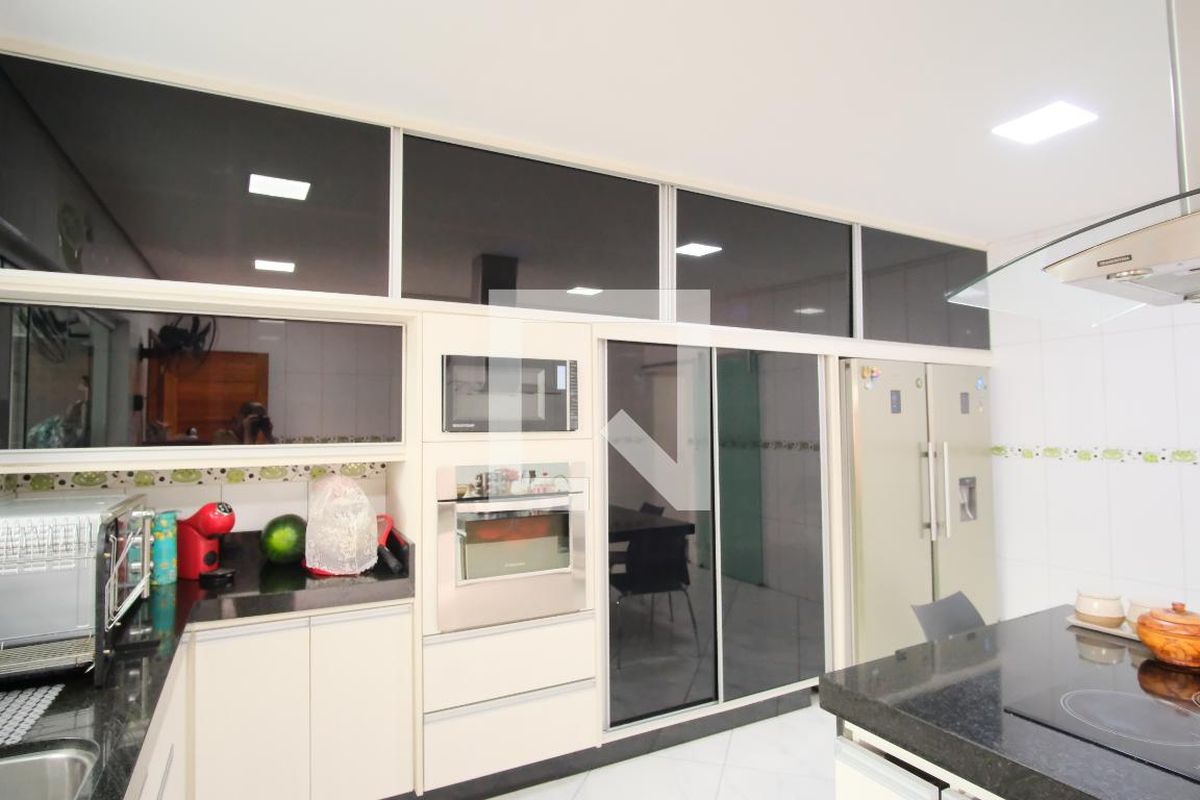 Casa, 3 quartos, 256 m² - Foto 82