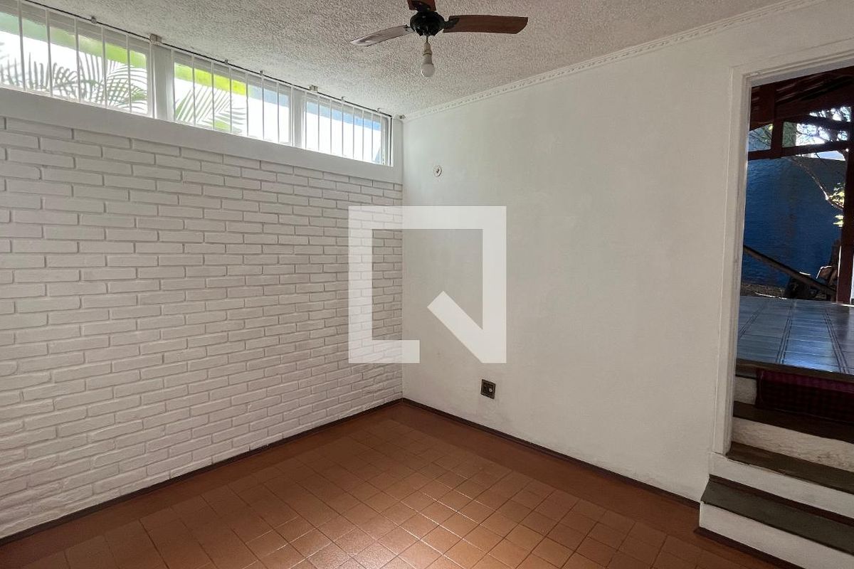 Casa à Venda - Barão Geraldo - Centro, 4 Quartos,  675 m2 em , Campinas - sp | SoloBR