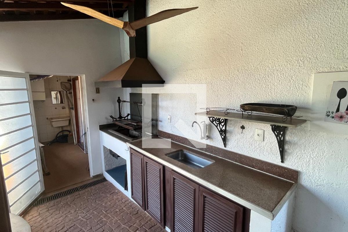 Casa à Venda - Barão Geraldo - Centro, 4 Quartos,  675 m2 em , Campinas - sp | SoloBR