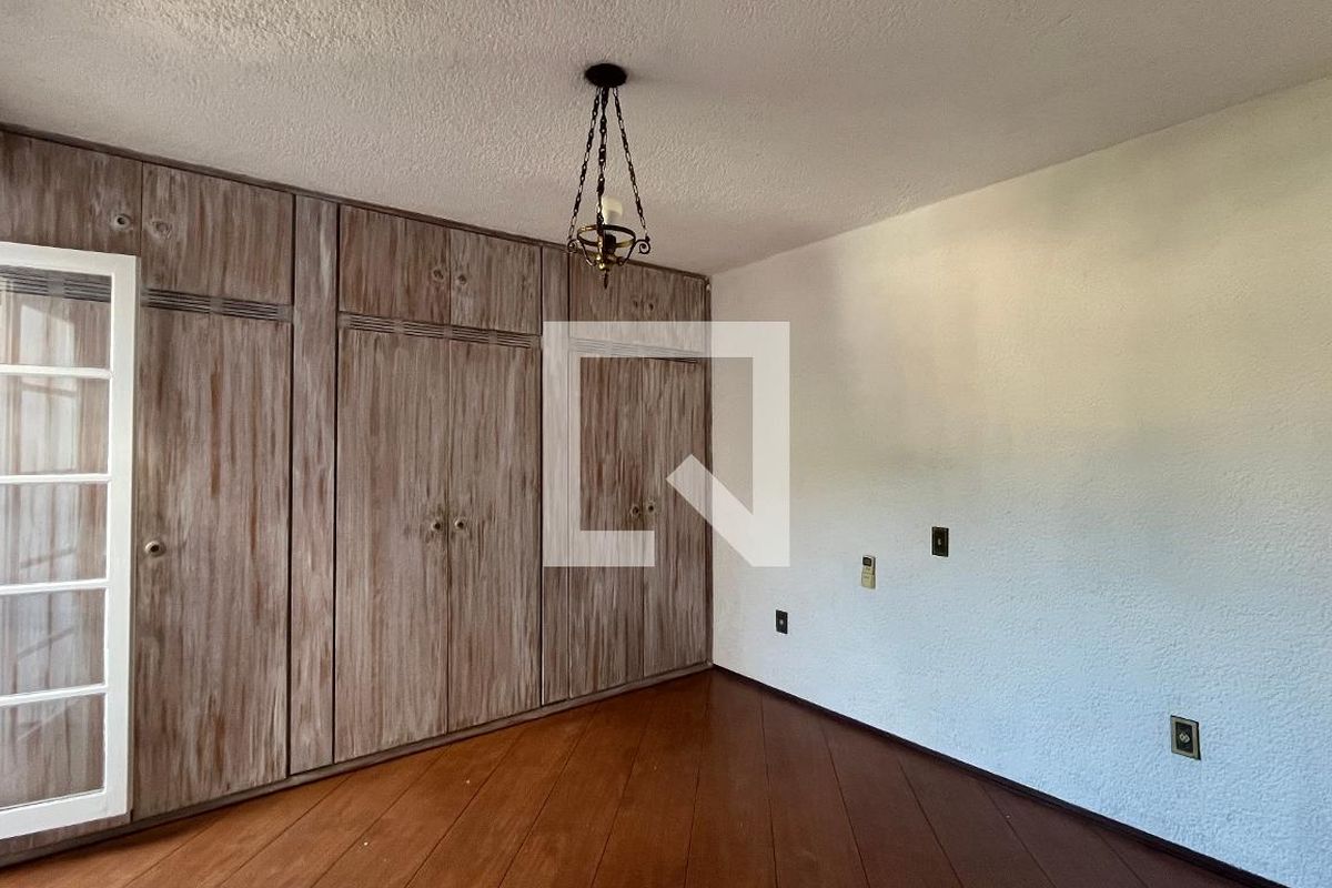 Casa à Venda - Barão Geraldo - Centro, 4 Quartos,  675 m2 em , Campinas - sp | SoloBR