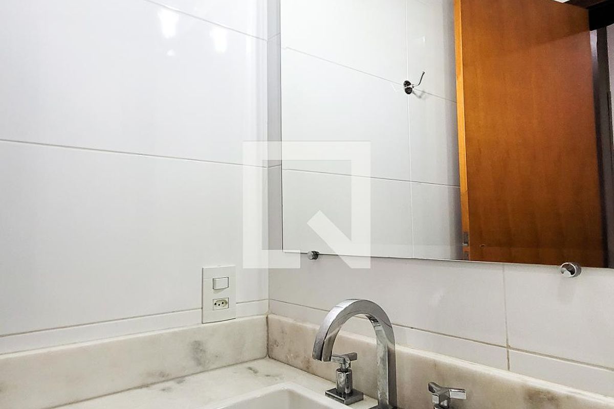 Casa à Venda - Lot. Alphaville Campinas, 5 Quartos,  413 m2 em , Campinas - sp | SoloBR
