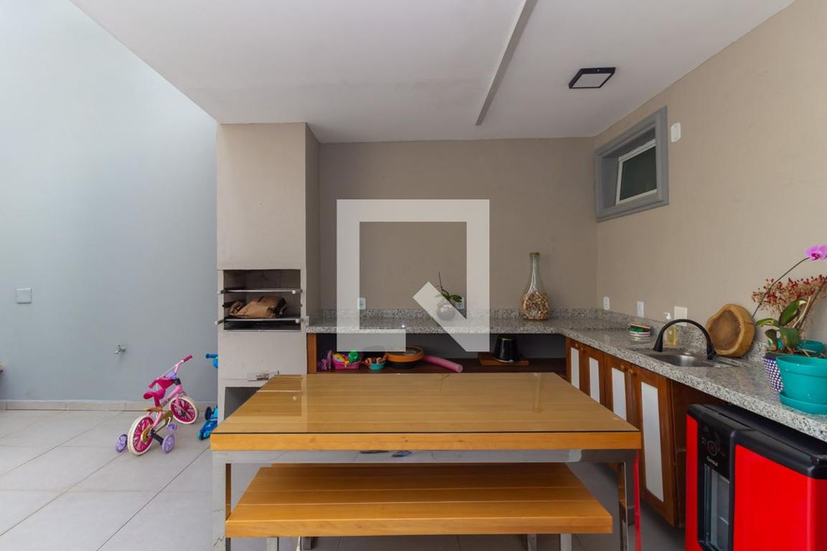 Casa, 3 quartos, 260 m² - Foto 47