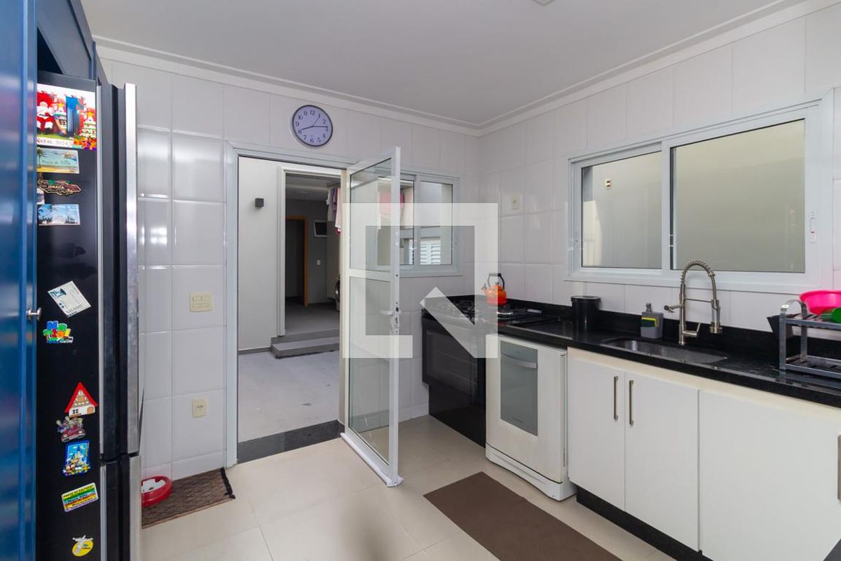 Casa, 3 quartos, 260 m² - Foto 40