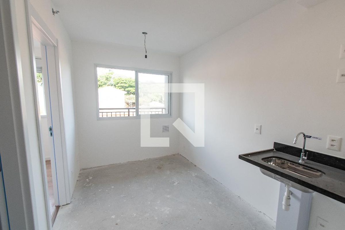 Apartamento, 1 quarto, 27 m² - Foto 2