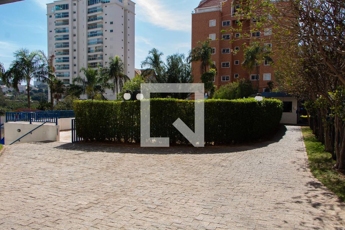 Apartamento à Venda - Mansões Santo Antônio, 2 Quartos,  681 m2 em , Campinas - sp | SoloBR