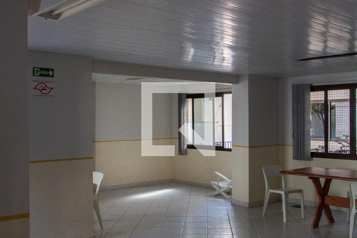 Apartamento à Venda - Mansões Santo Antônio, 2 Quartos,  681 m2 em , Campinas - sp | SoloBR