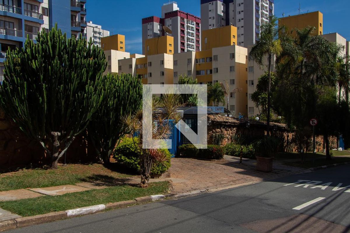 Apartamento à Venda - Mansões Santo Antônio, 2 Quartos,  681 m2 em , Campinas - sp | SoloBR