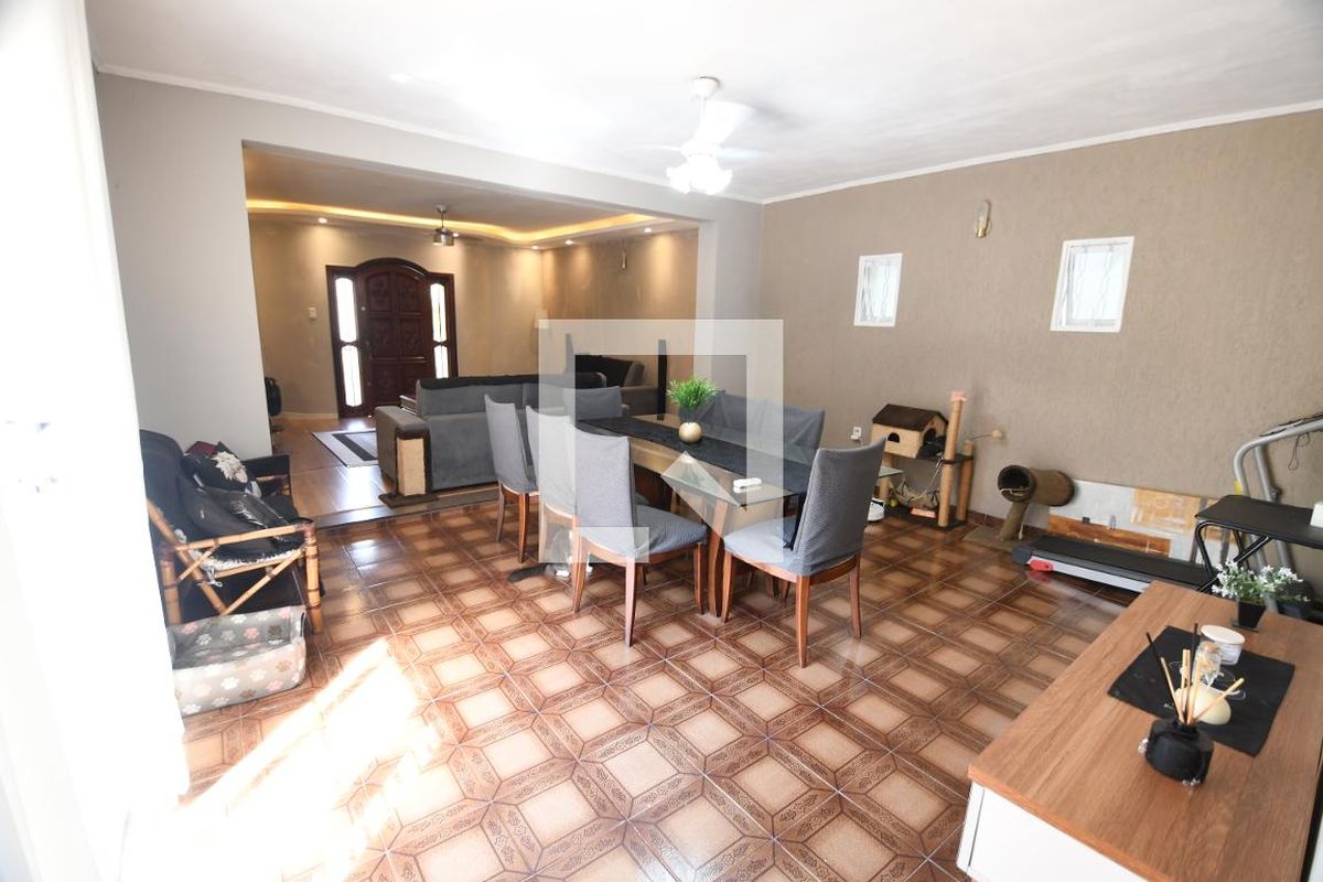 Casa à Venda - Jardim Chapadão, 3 Quartos,  179 m2 em , Campinas - sp | SoloBR