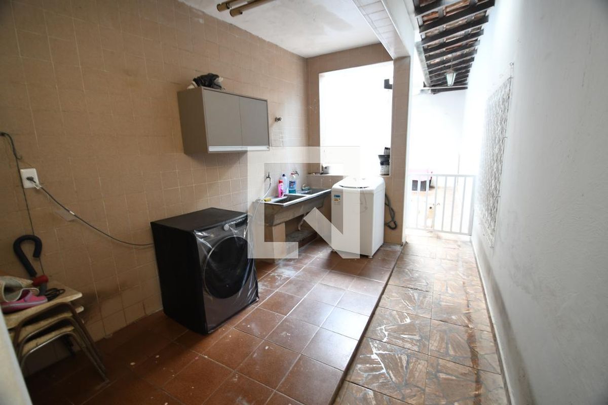 Casa à Venda - Jardim Chapadão, 3 Quartos,  179 m2 em , Campinas - sp | SoloBR