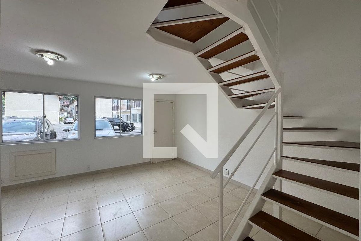 Casa, 3 quartos, 112 m² - Foto 1