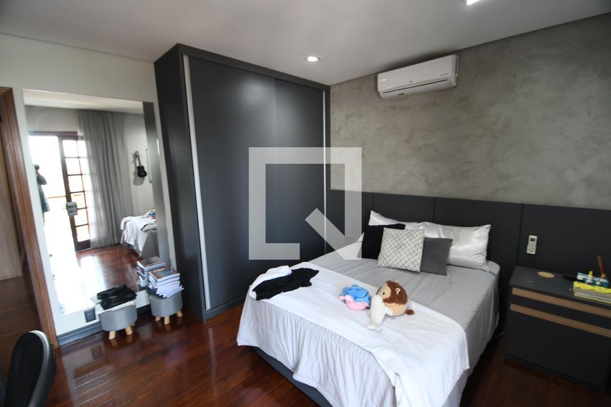 Casa à Venda - Vila Brandina, 5 Quartos,  288 m2 em , Campinas - sp | SoloBR