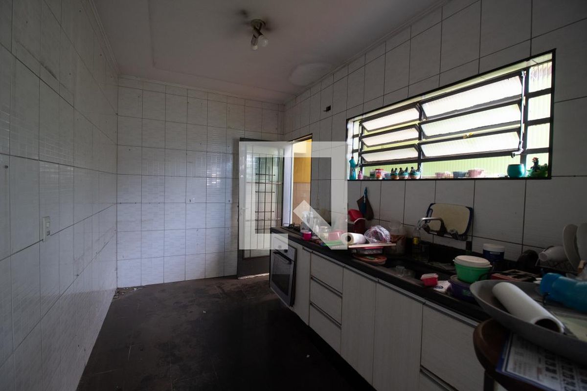 Casa, 5 quartos, 200 m² - Foto 48