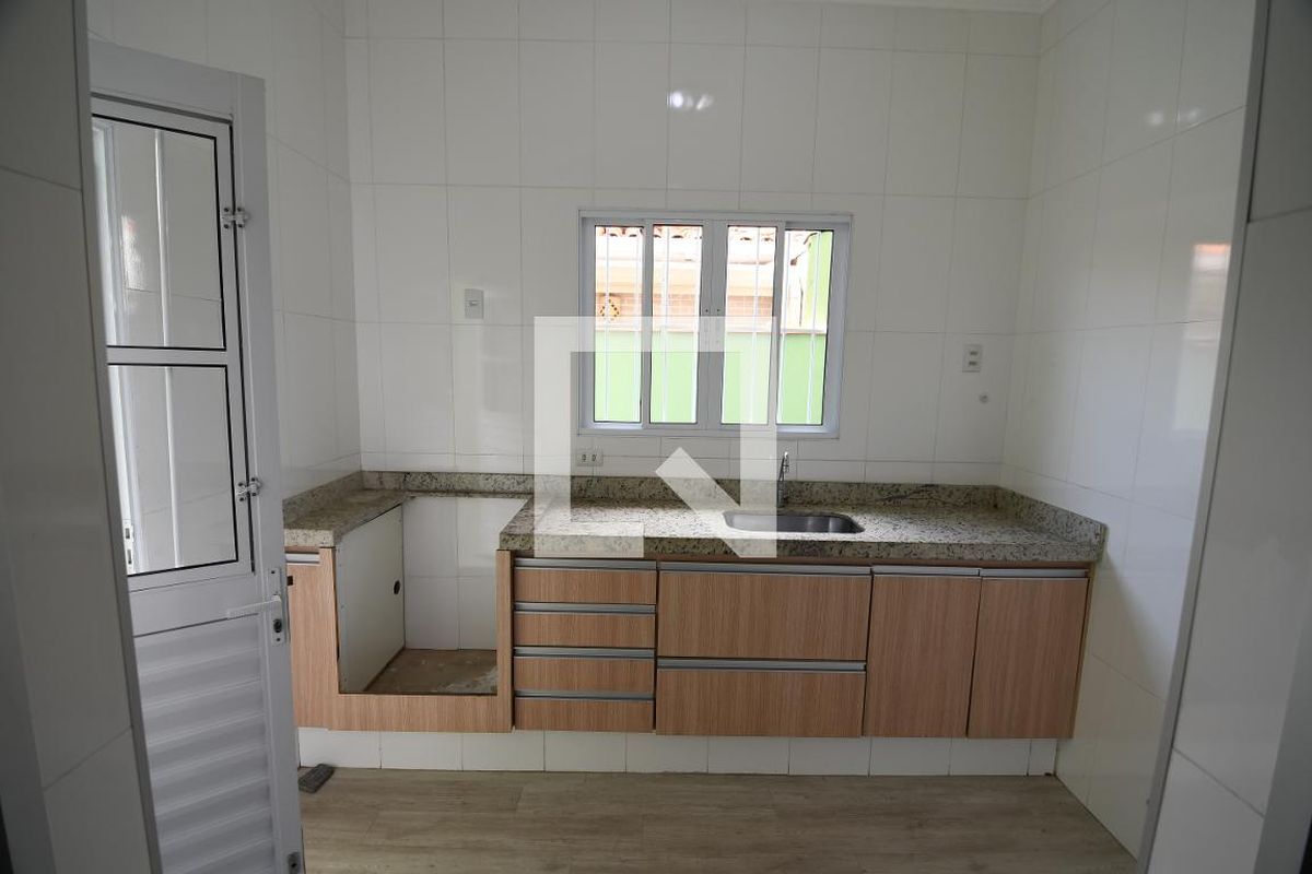 Casa à Venda - Taquaral, 3 Quartos,  208 m2 em , Campinas - sp | SoloBR