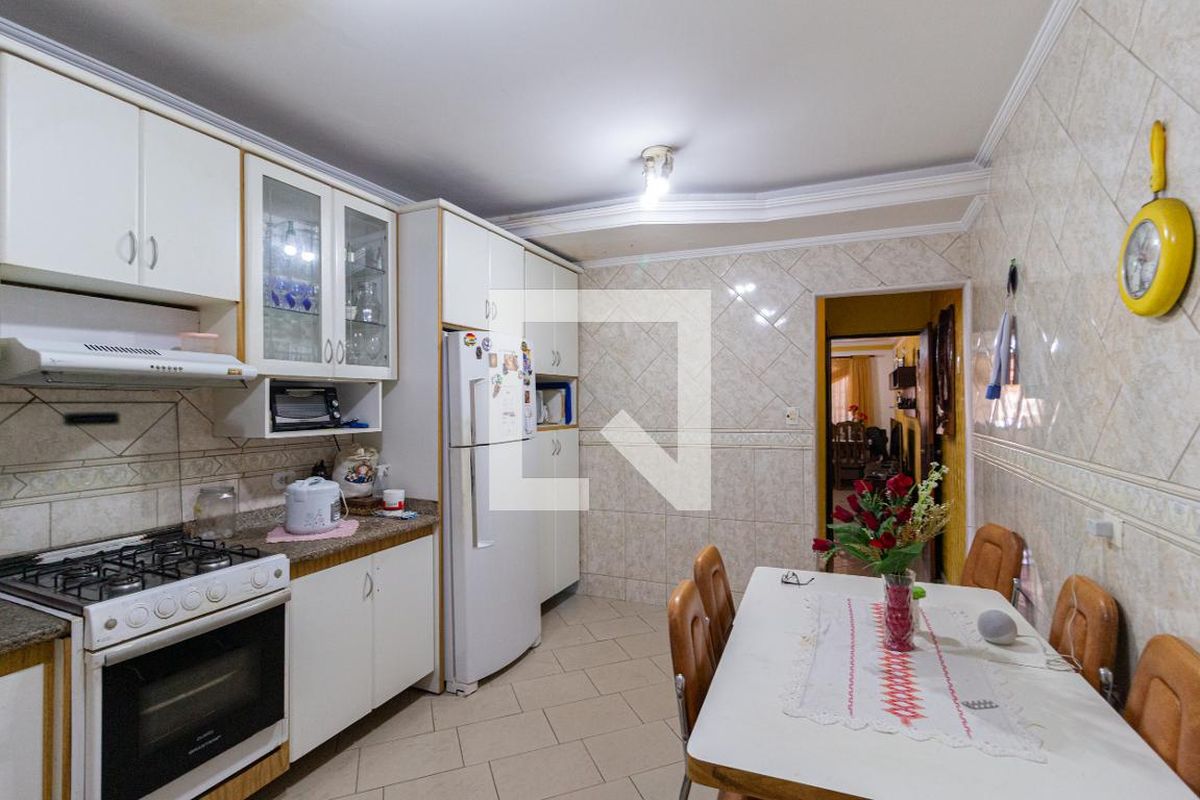 Casa, 3 quartos, 237 m² - Foto 60