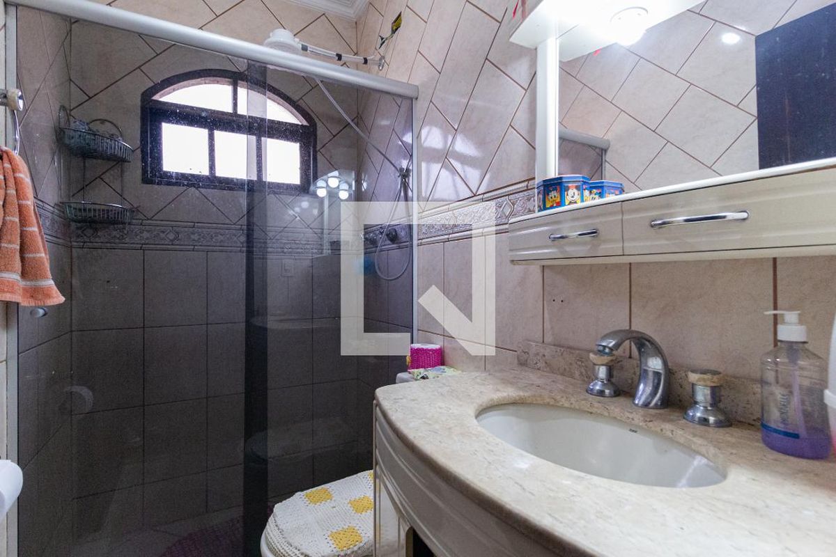 Casa, 3 quartos, 237 m² - Foto 50