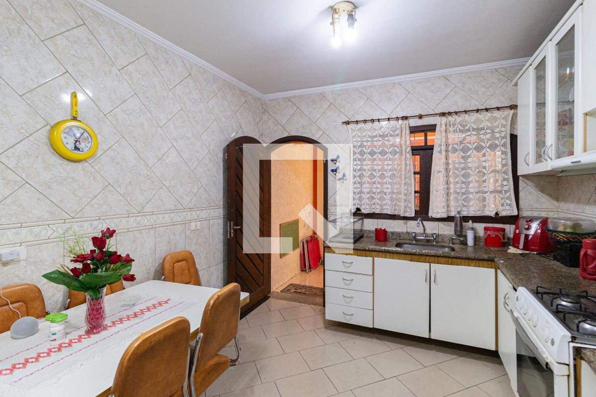 Casa, 3 quartos, 237 m² - Foto 56