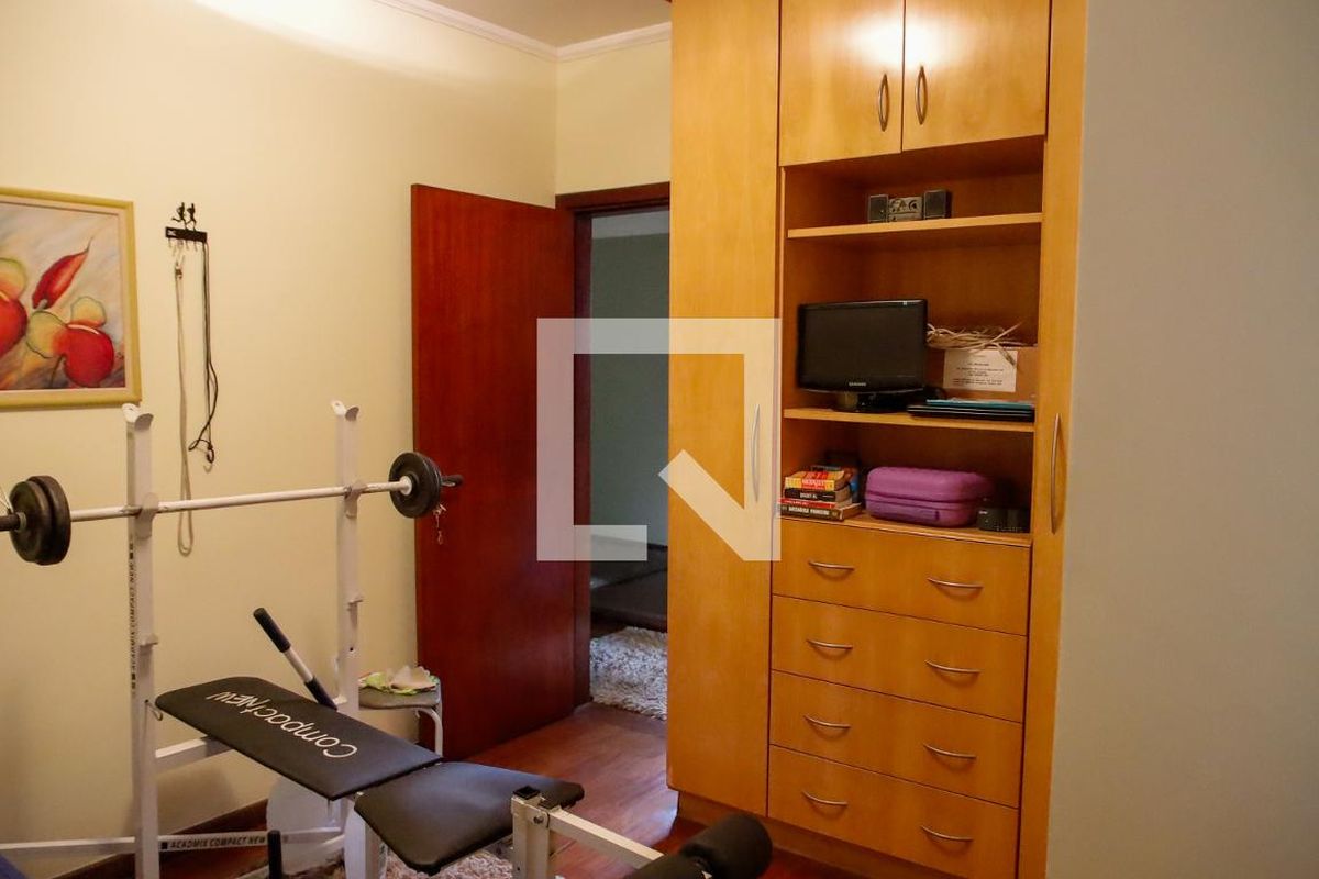 Casa, 4 quartos, 263 m² - Foto 44
