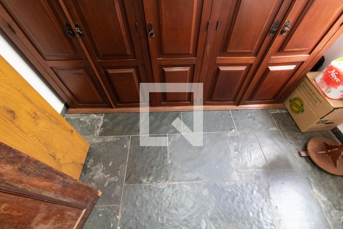 Casa à Venda - Jardim Santana, 5 Quartos,  450 m2 em , Campinas - sp | SoloBR