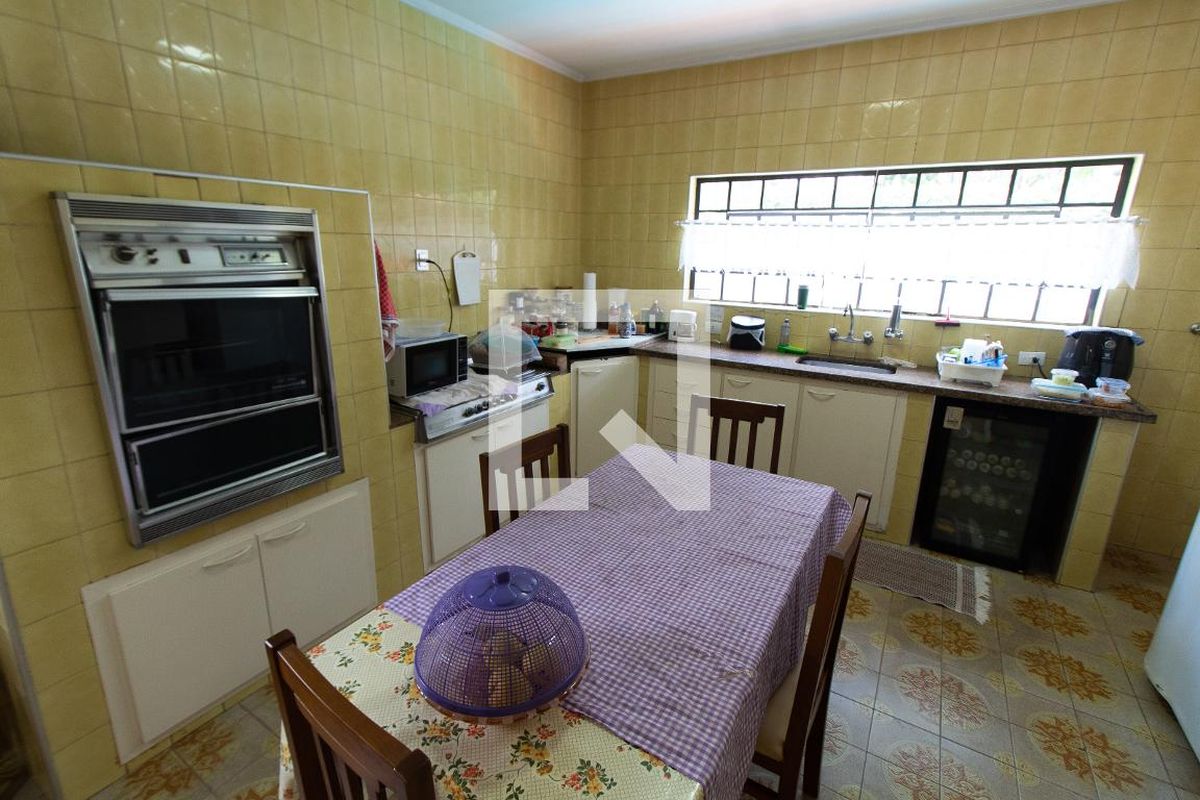 Casa à Venda - Jardim Santana, 5 Quartos,  450 m2 em , Campinas - sp | SoloBR