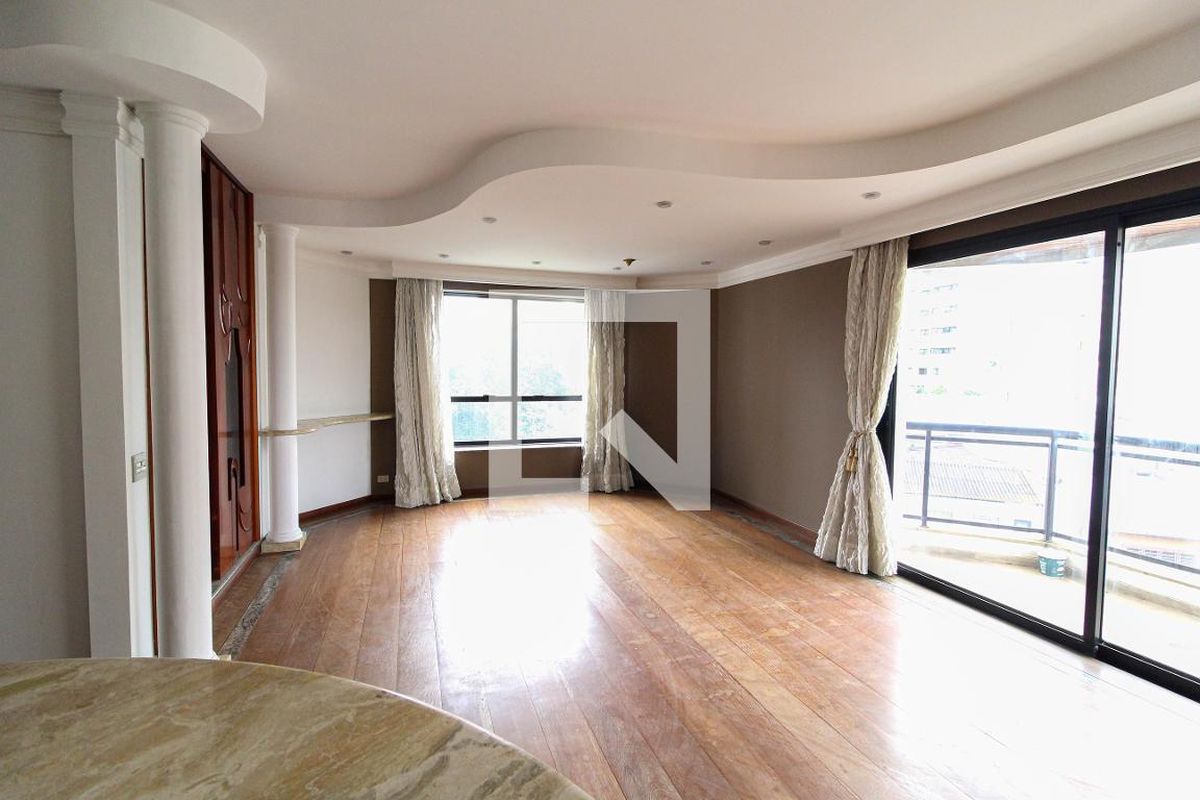 Apartamento, 3 quartos, 311 m² - Foto 2