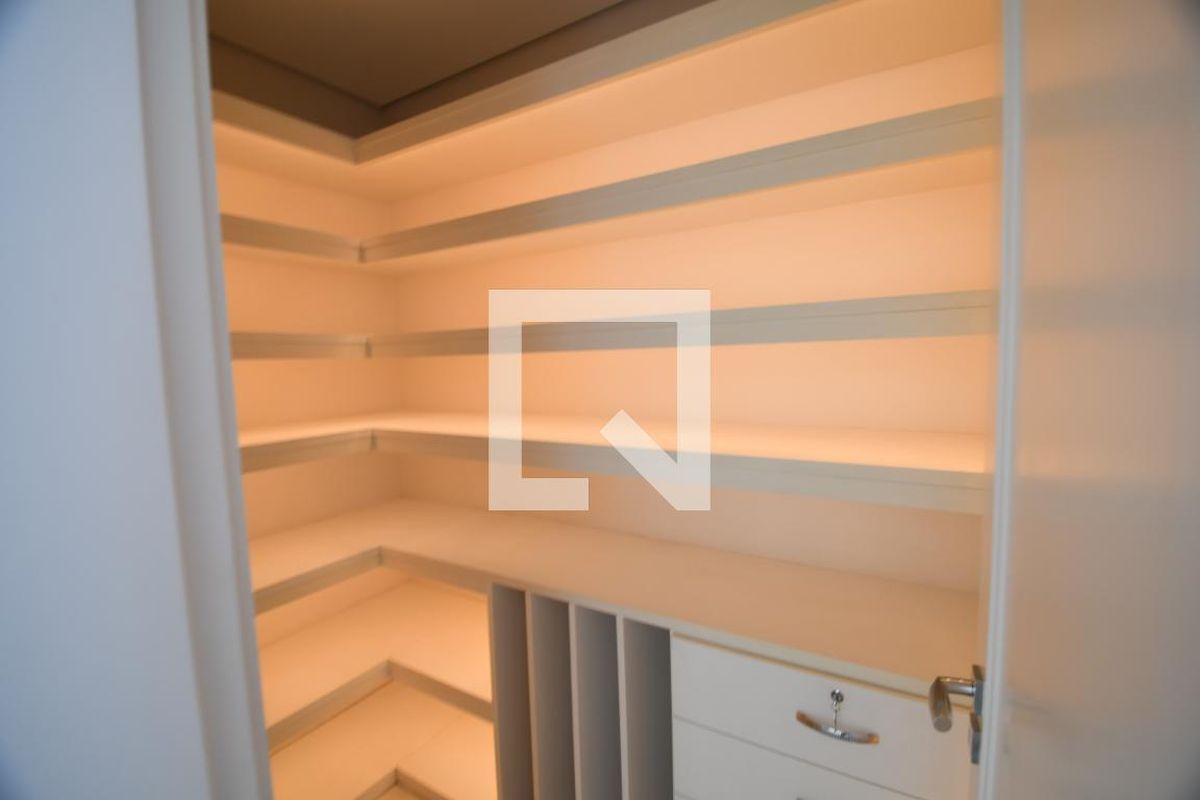 Apartamento à Venda - Cambuí, 6 Quartos,  500 m2 em , Campinas - sp | SoloBR