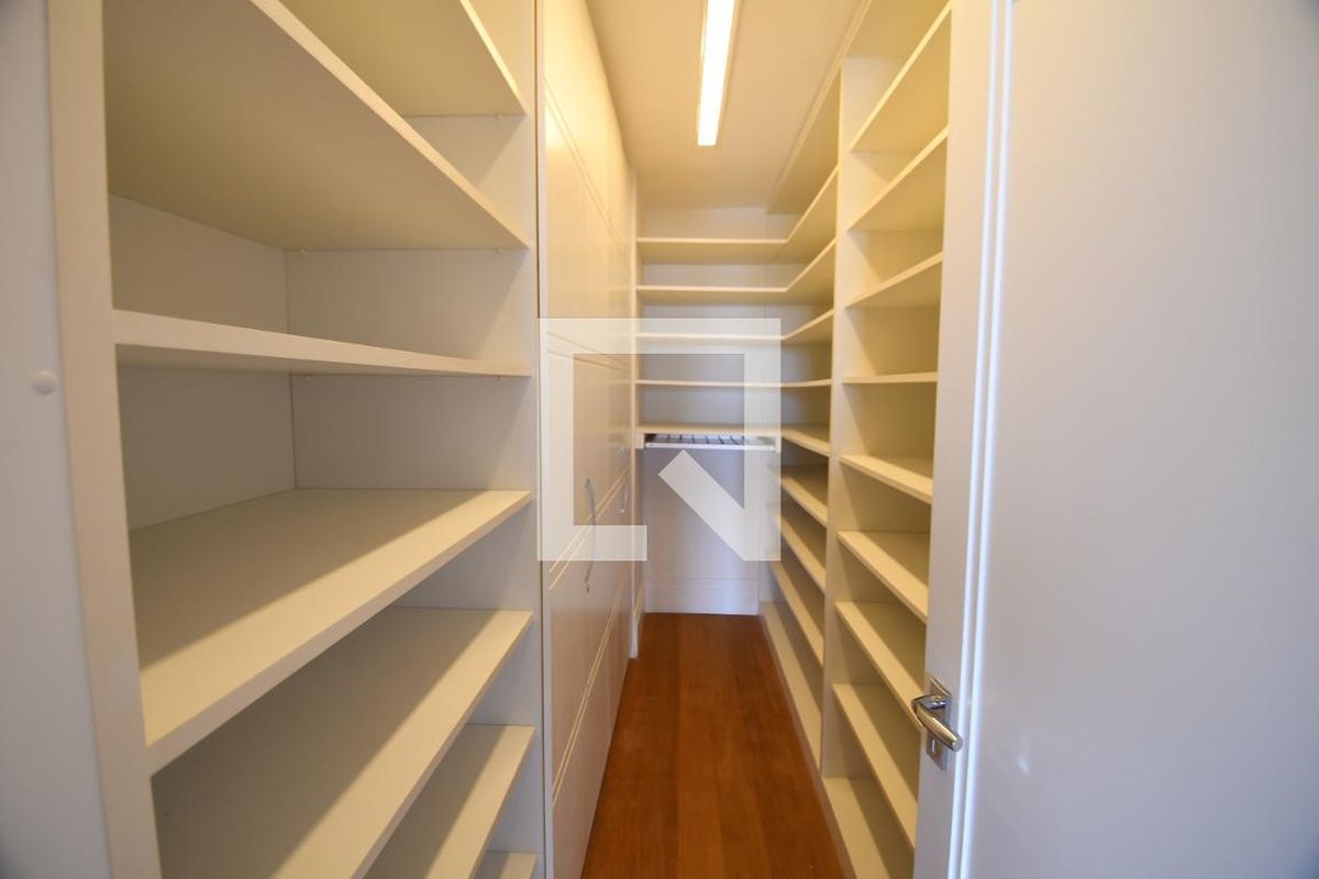 Apartamento à Venda - Cambuí, 6 Quartos,  500 m2 em , Campinas - sp | SoloBR