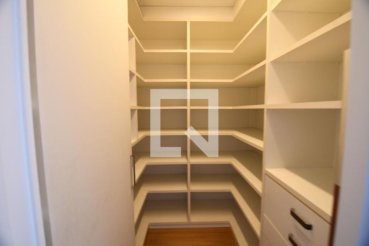Apartamento à Venda - Cambuí, 6 Quartos,  500 m2 em , Campinas - sp | SoloBR