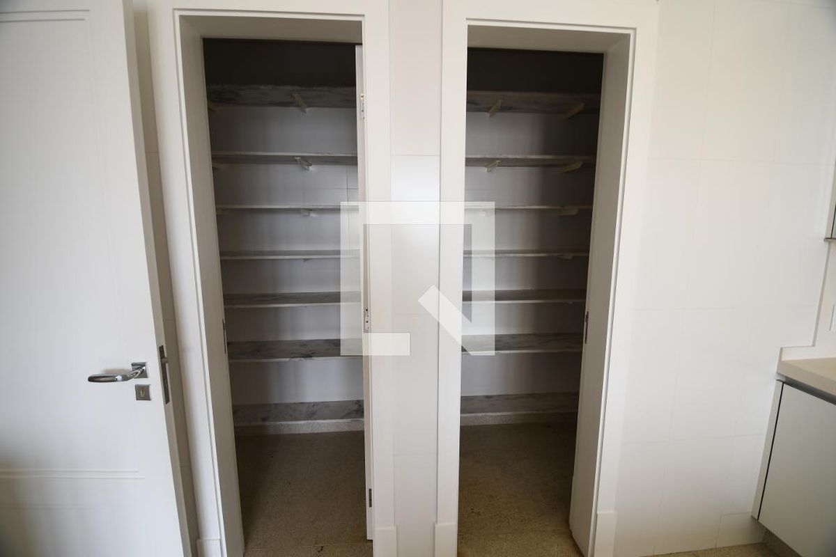 Apartamento à Venda - Cambuí, 6 Quartos,  500 m2 em , Campinas - sp | SoloBR