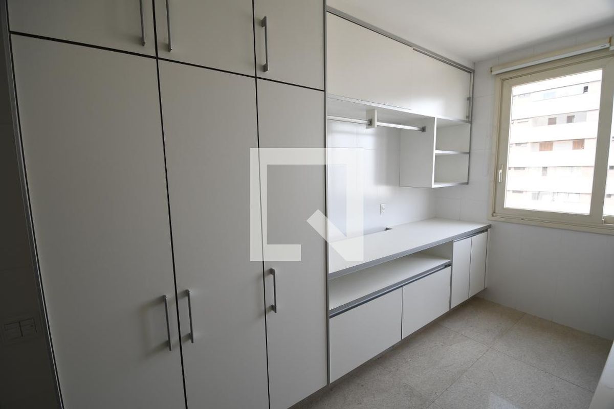 Apartamento à Venda - Cambuí, 6 Quartos,  500 m2 em , Campinas - sp | SoloBR