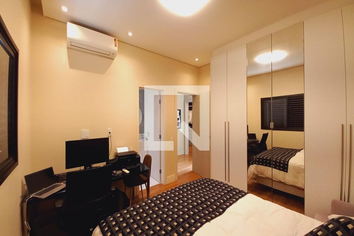 Casa à Venda - Swiss Park, 4 Quartos,  420 m2 em , Campinas - sp | SoloBR