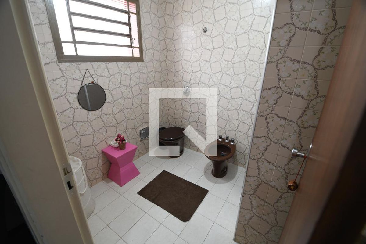 Casa à Venda - Taquaral, 3 Quartos,  177 m2 em , Campinas - sp | SoloBR