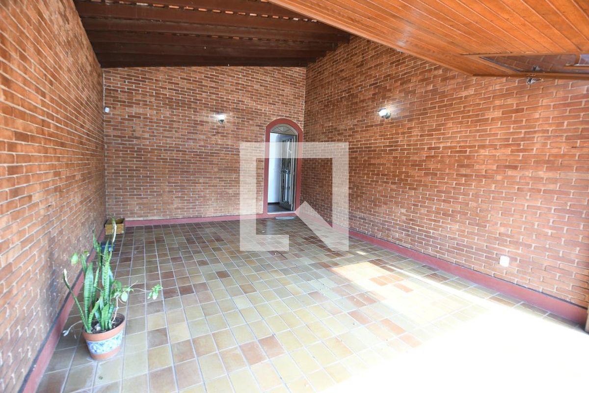 Casa à Venda - Taquaral, 3 Quartos,  177 m2 em , Campinas - sp | SoloBR
