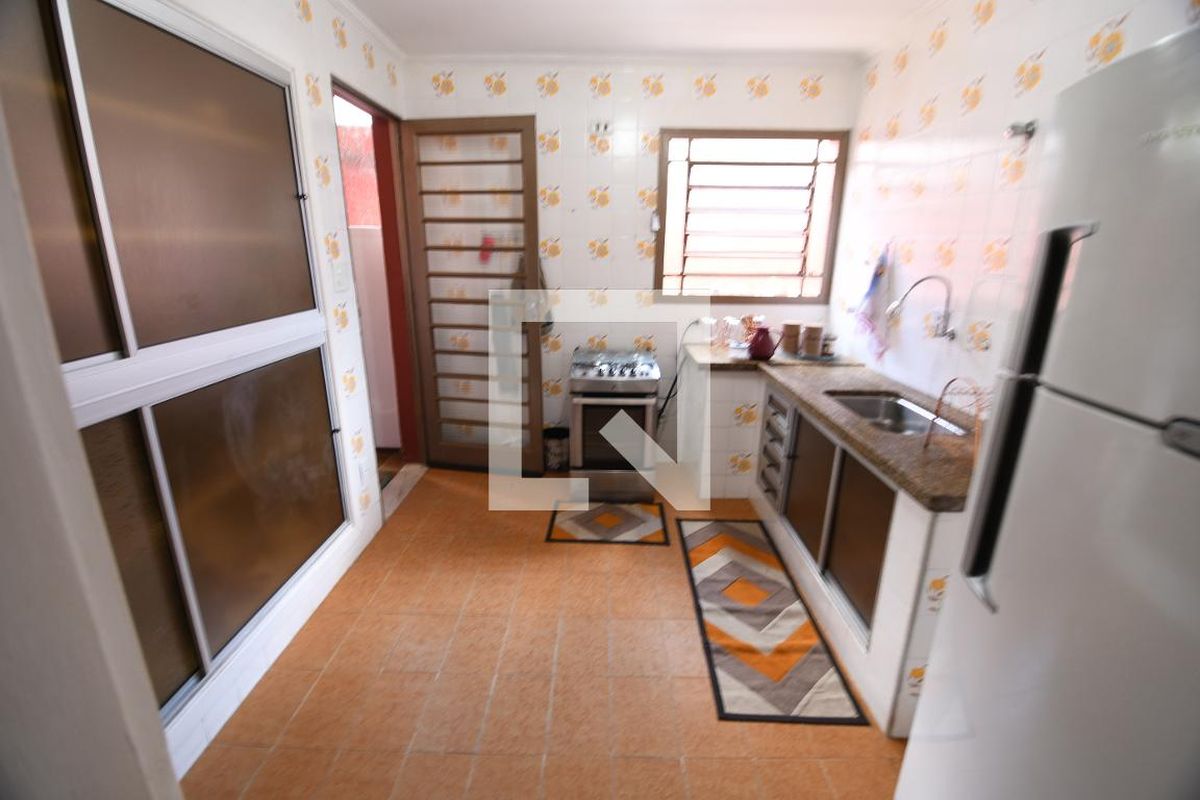 Casa à Venda - Taquaral, 3 Quartos,  177 m2 em , Campinas - sp | SoloBR