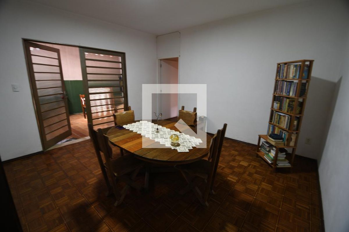 Casa à Venda - Taquaral, 3 Quartos,  177 m2 em , Campinas - sp | SoloBR