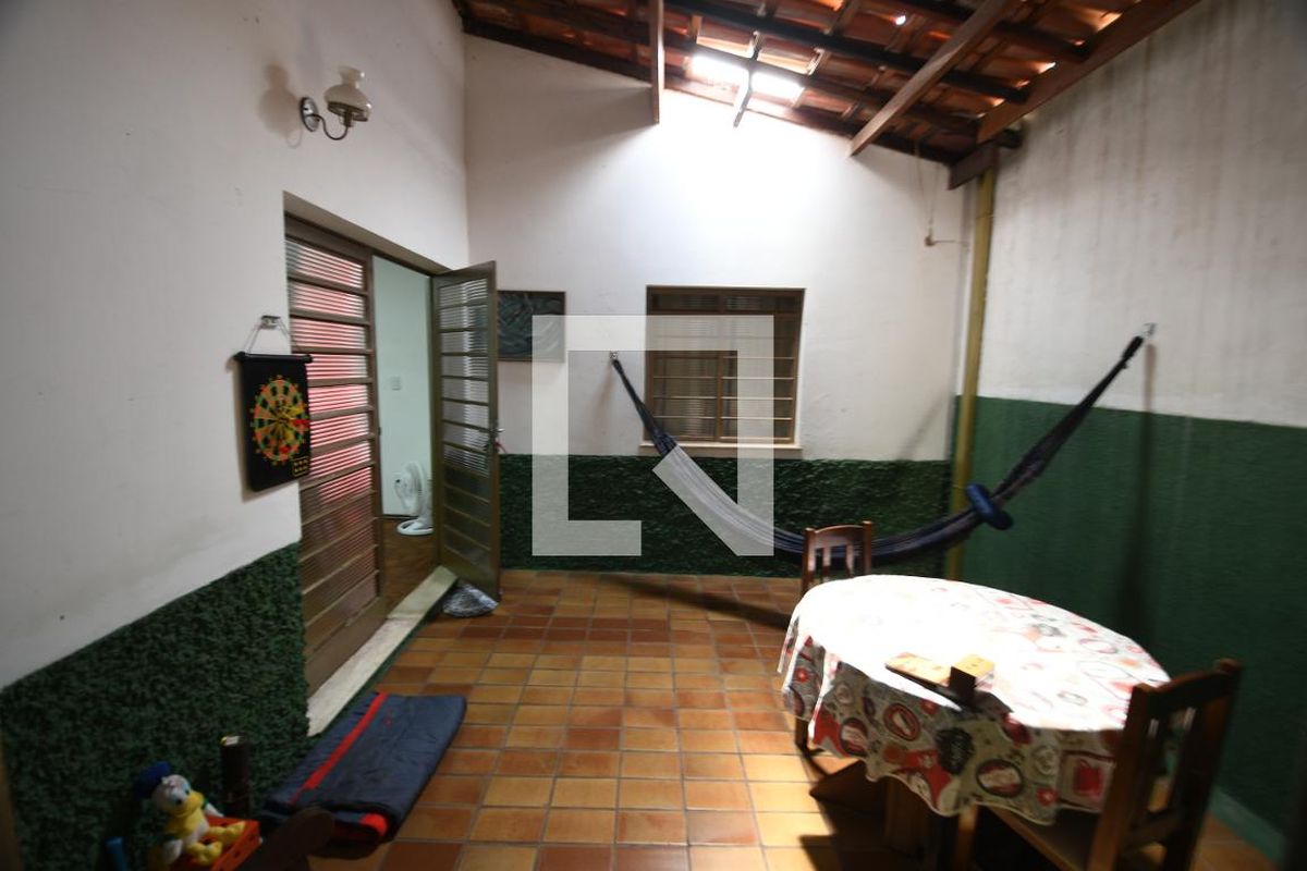 Casa à Venda - Taquaral, 3 Quartos,  177 m2 em , Campinas - sp | SoloBR