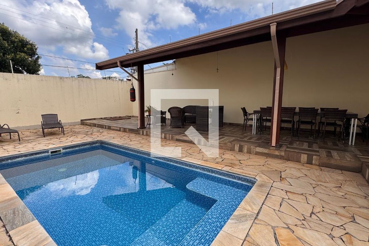 Casa à Venda - Parque Prado, 4 Quartos,  224 m2 em , Campinas - sp | SoloBR