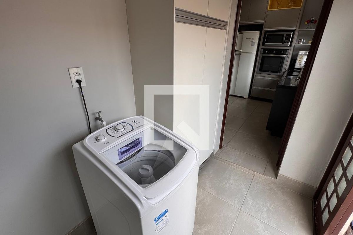 Casa à Venda - Parque Prado, 4 Quartos,  224 m2 em , Campinas - sp | SoloBR