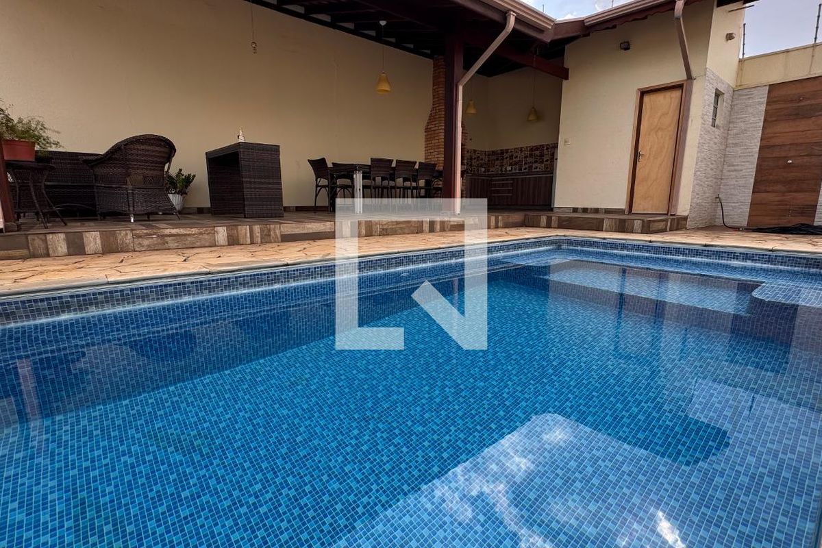 Casa à Venda - Parque Prado, 4 Quartos,  224 m2 em , Campinas - sp | SoloBR
