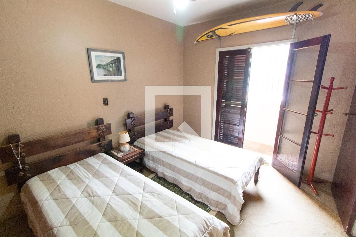 Casa à Venda - Nova Campinas, 4 Quartos,  278 m2 em , Campinas - sp | SoloBR