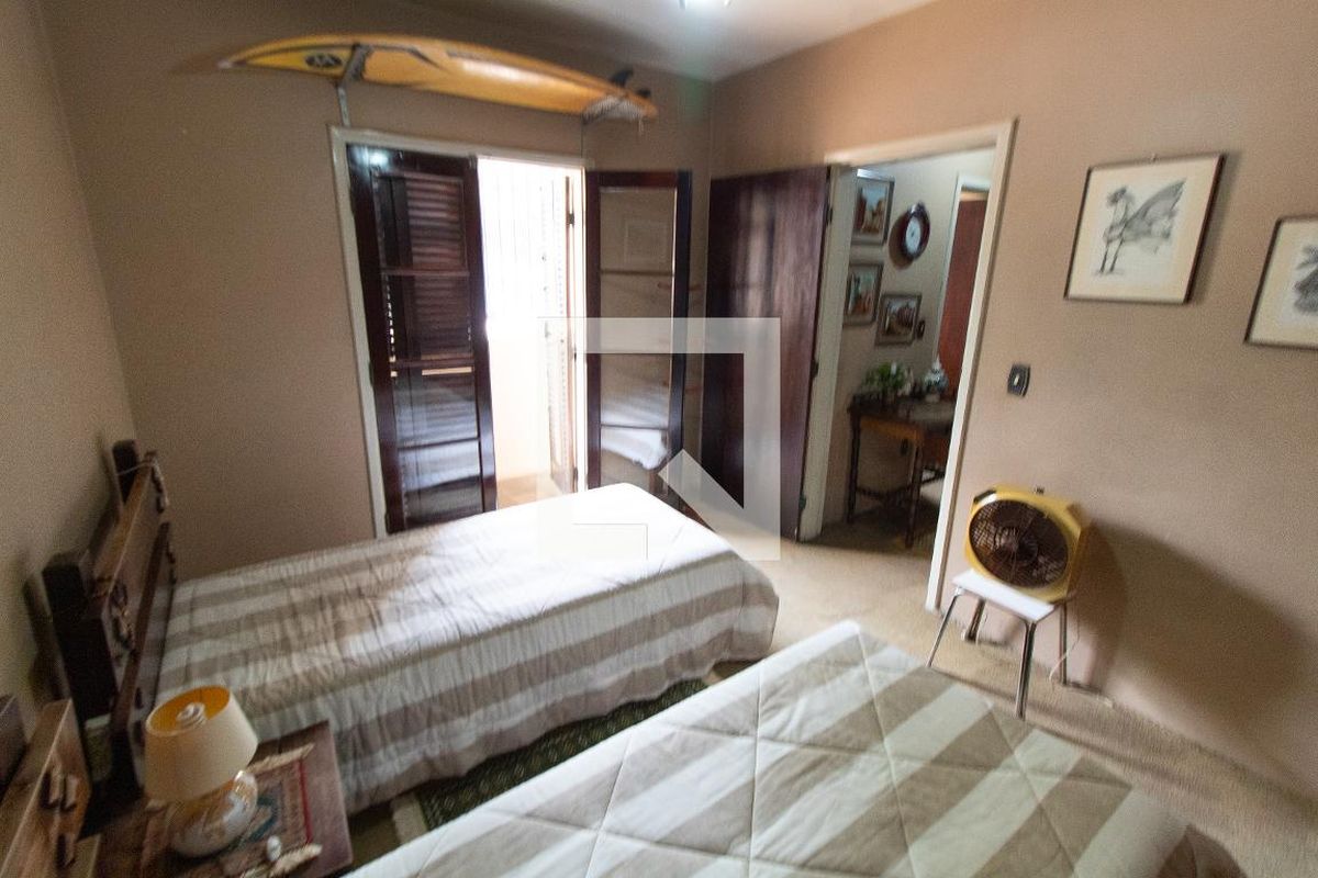 Casa à Venda - Nova Campinas, 4 Quartos,  278 m2 em , Campinas - sp | SoloBR