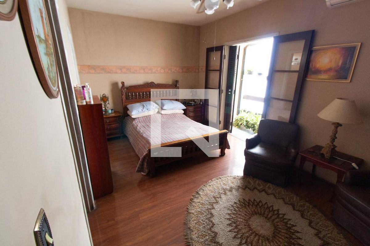 Casa à Venda - Nova Campinas, 4 Quartos,  278 m2 em , Campinas - sp | SoloBR