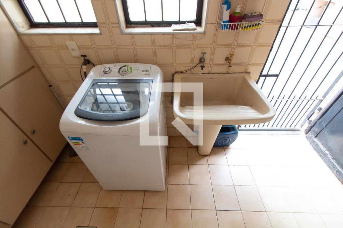 Casa à Venda - Nova Campinas, 4 Quartos,  278 m2 em , Campinas - sp | SoloBR