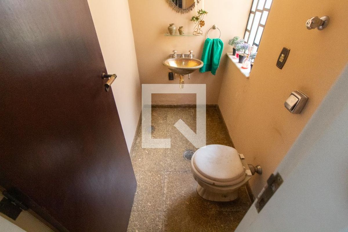 Casa à Venda - Nova Campinas, 4 Quartos,  278 m2 em , Campinas - sp | SoloBR