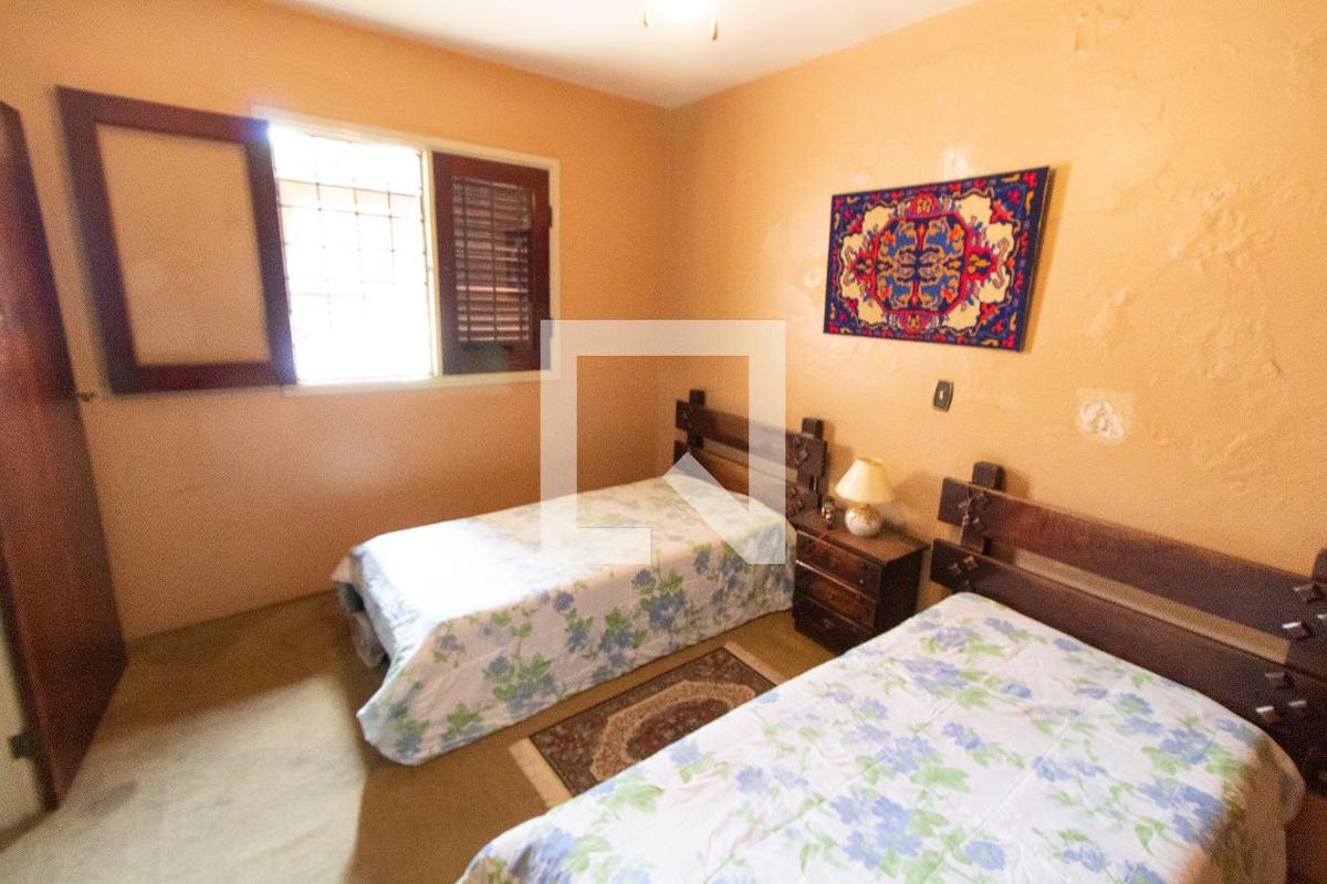 Casa à Venda - Nova Campinas, 4 Quartos,  278 m2 em , Campinas - sp | SoloBR