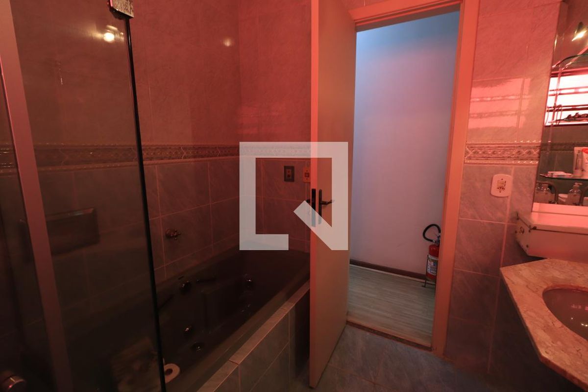 Casa, 3 quartos, 302 m² - Foto 56