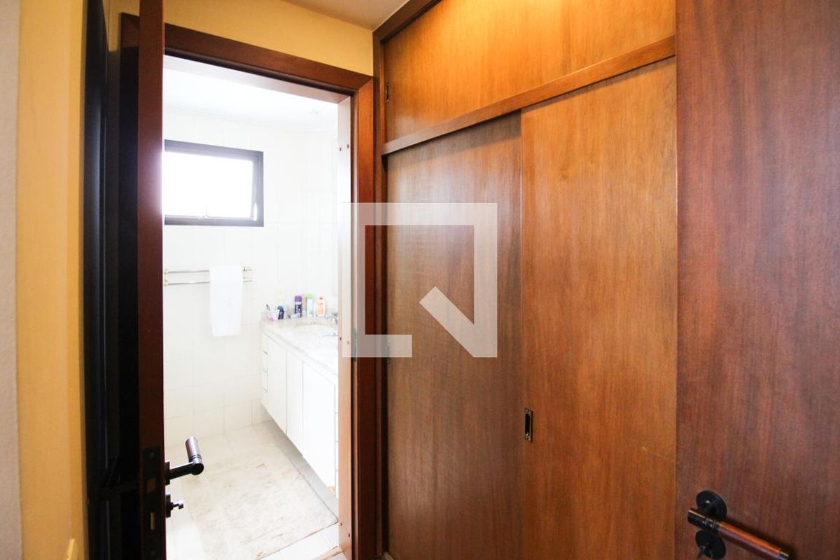 Apartamento, 3 quartos, 206 m² - Foto 52