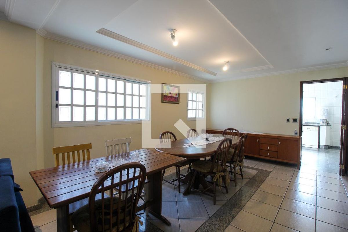 Casa, 3 quartos, 300 m² - Foto 14