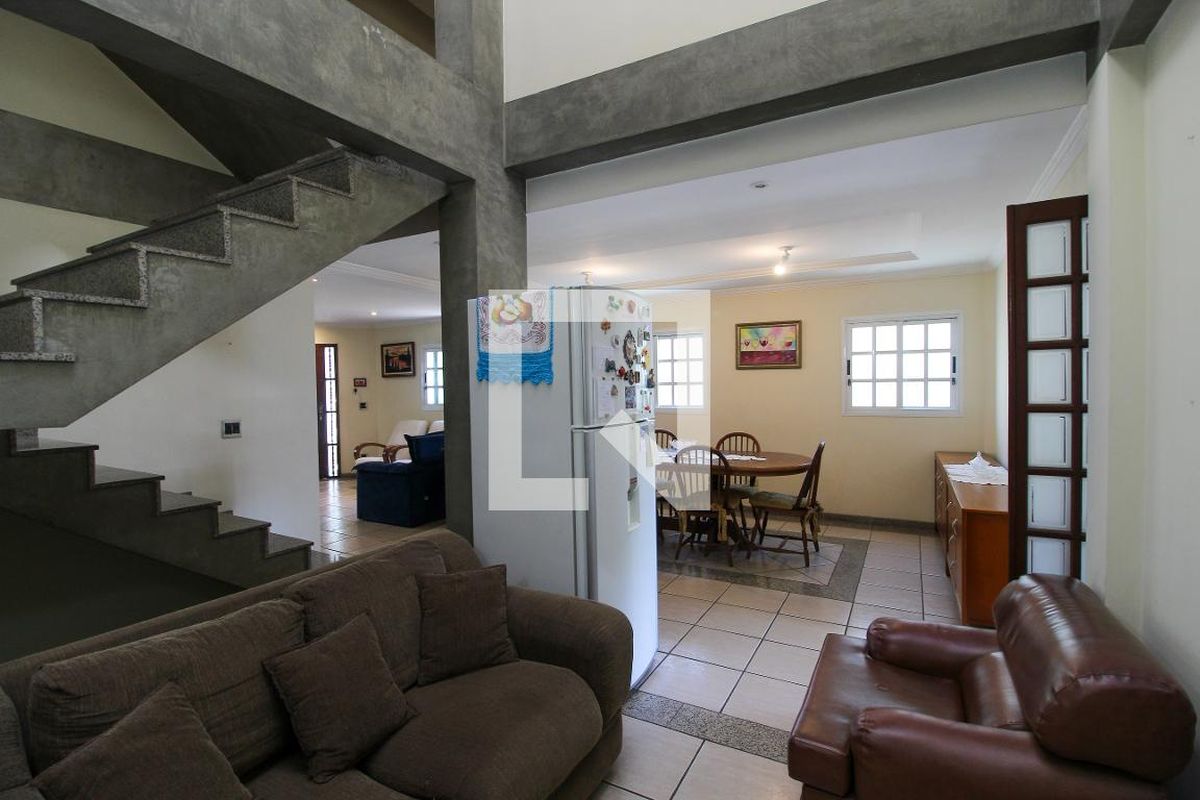 Casa, 3 quartos, 300 m² - Foto 22