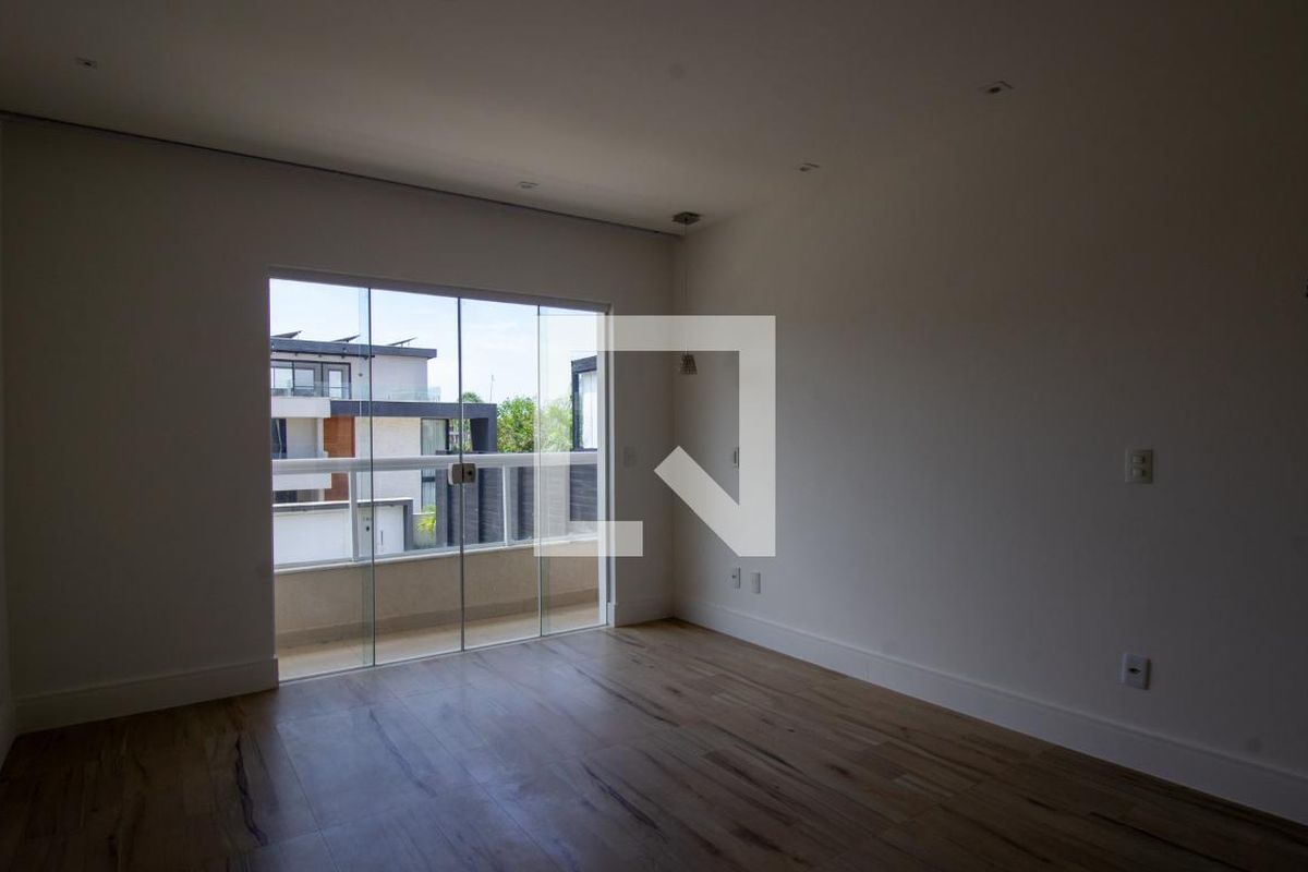 Casa, 4 quartos, 320 m² - Foto 32